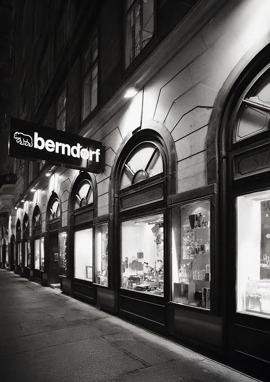 Berndorf Flagship Store in der Wiener Wollzeile bei Nacht