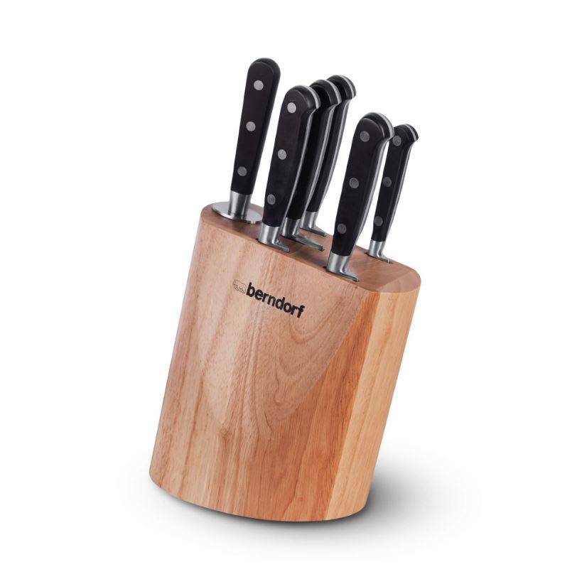 MESSERBLOCK MIT MESSER