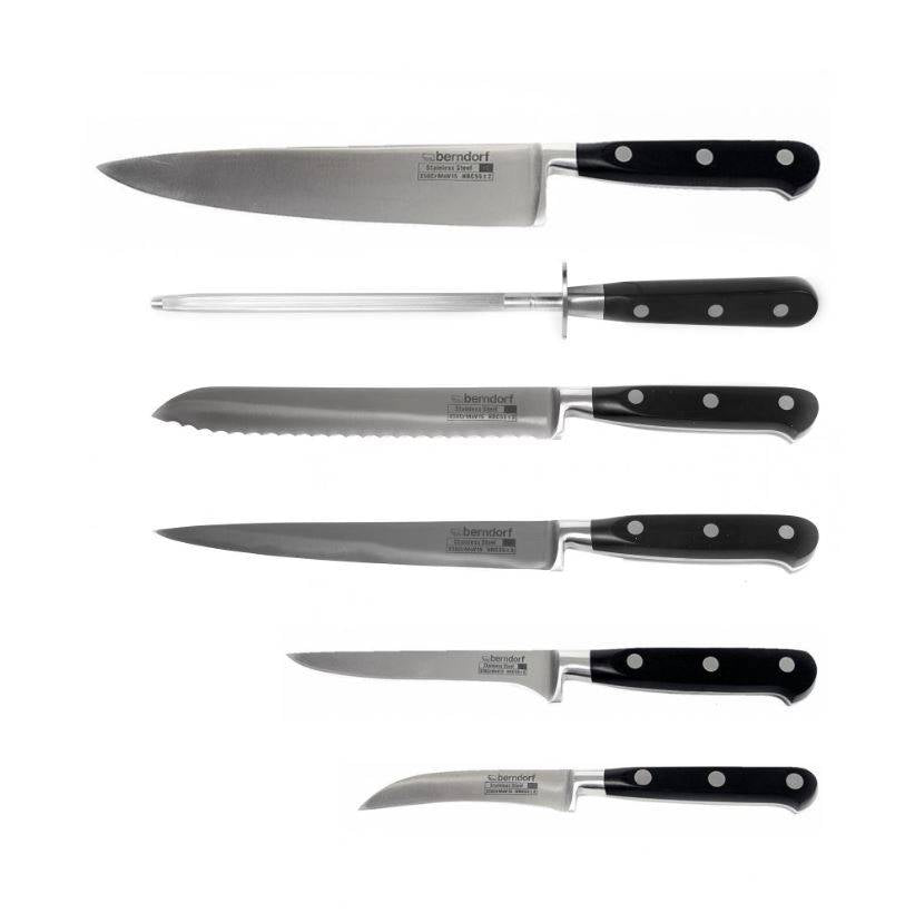 MESSERBLOCK MIT MESSER